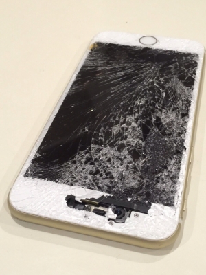 iPhone 5Sのガラス割れ-iPhone 5S修理前の写真