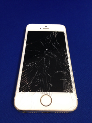 iPhone5s ガラス破損交換